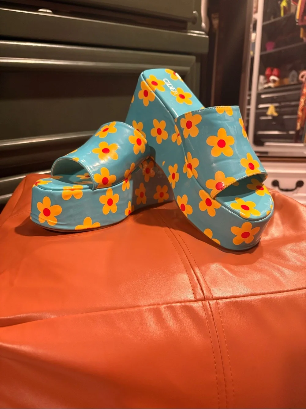 Cider slip platform